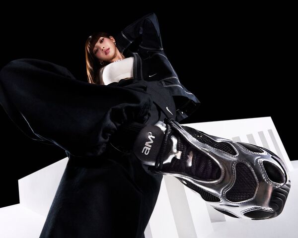 Nike x Karina
